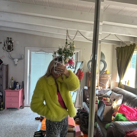 Guess neon green Faux fur coat size small - Picture 9 of 11